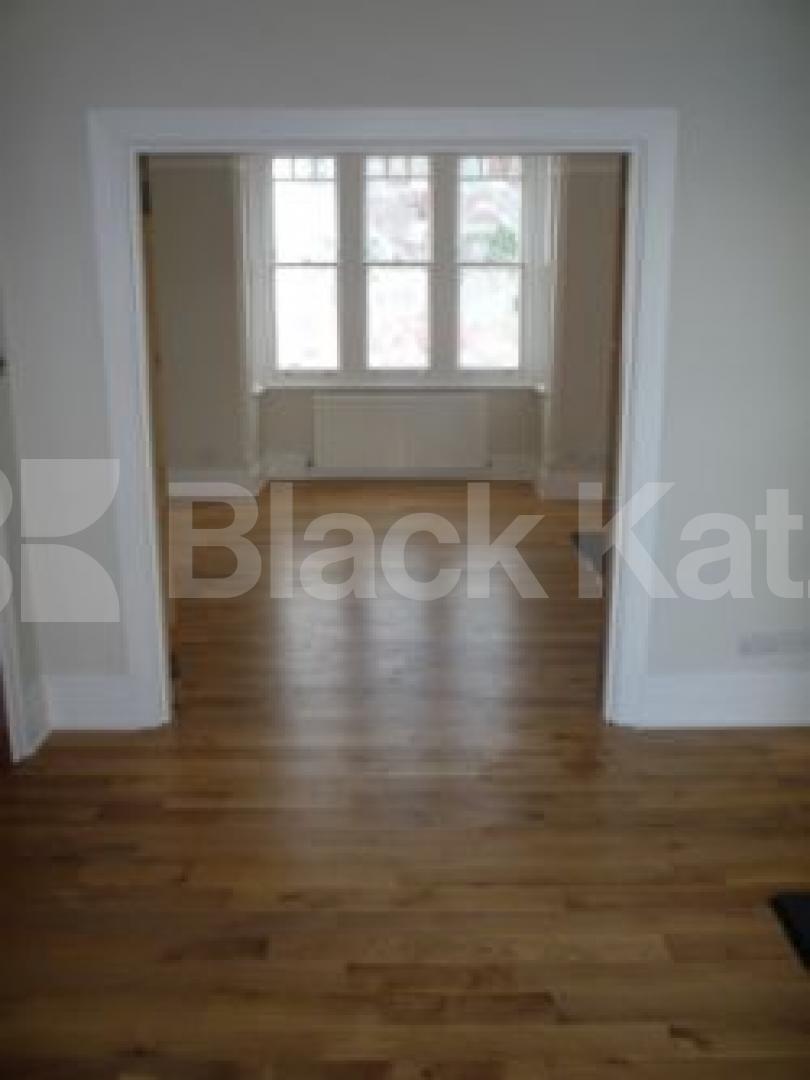 			4 Bedroom, 1 bath, 1 reception Terraced House			 Coleridge Road, CROUCH END N8